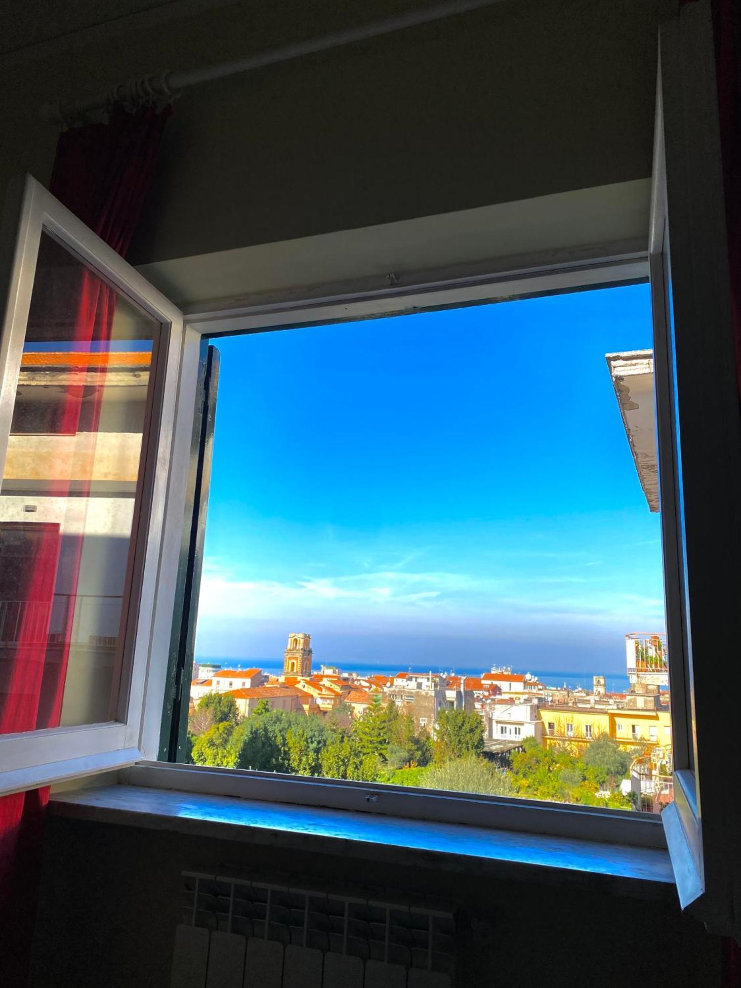 Casa Mar - Elegant Apartment With Pool And Panoramic Terrace In The Heart Of Сорренто Экстерьер фото