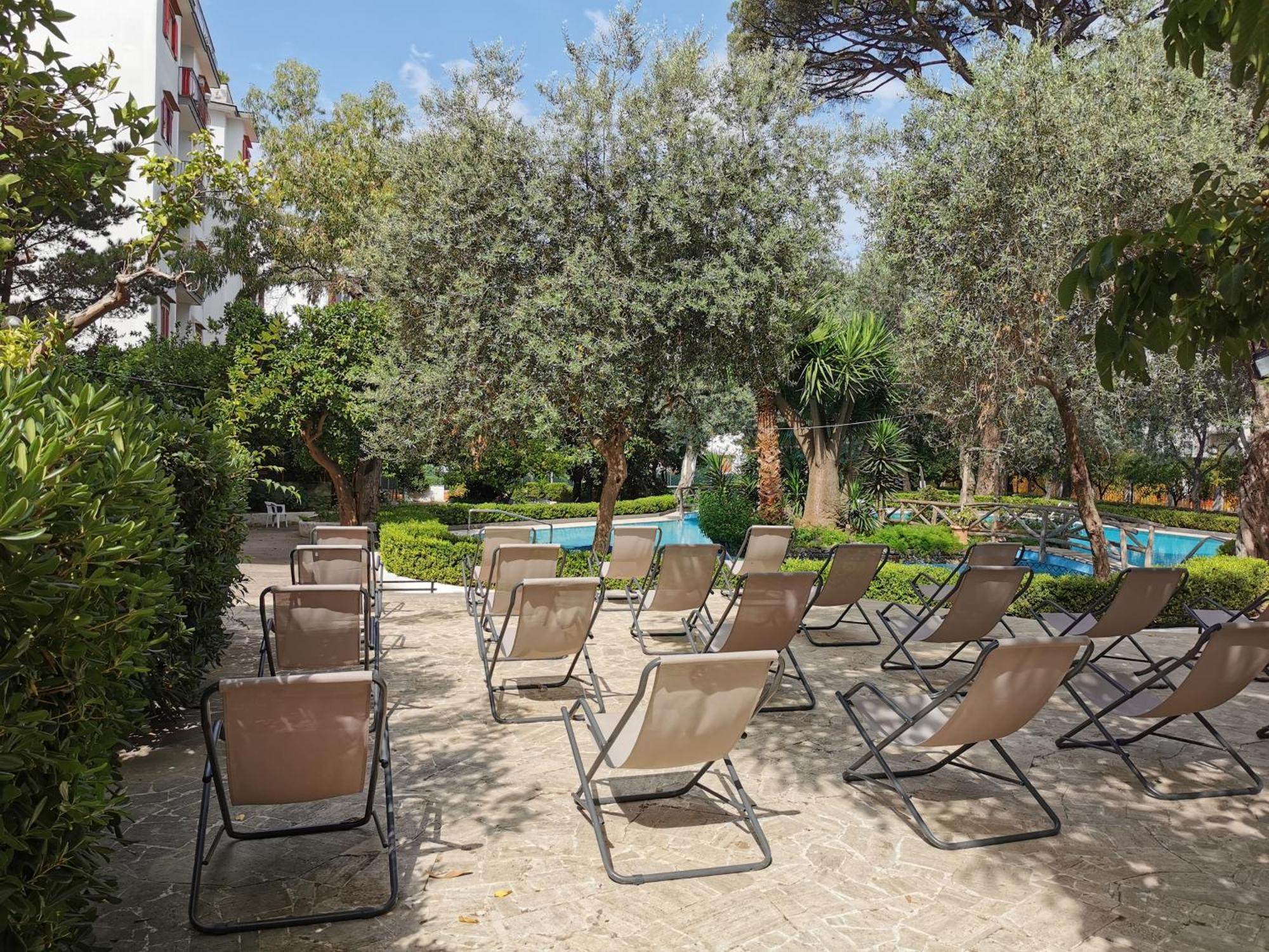 Casa Mar - Elegant Apartment With Pool And Panoramic Terrace In The Heart Of Сорренто Экстерьер фото