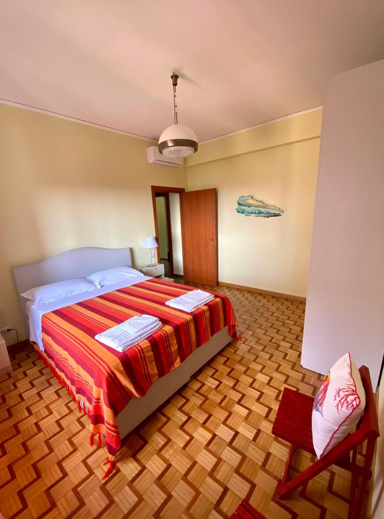 Casa Mar - Elegant Apartment With Pool And Panoramic Terrace In The Heart Of Сорренто Экстерьер фото